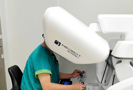 微創?機器人亮相CUA2024,圖邁?輔助姚欣教授以精彩手術再現前列腺癌根治術金標準